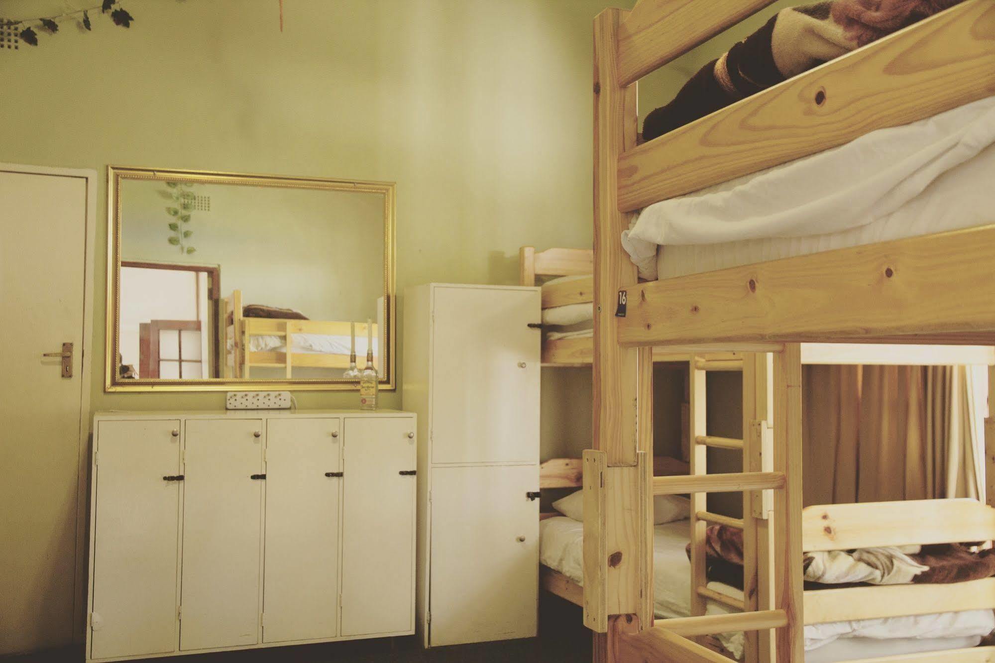 Homebase Melville Backpackers Johannesburg Dış mekan fotoğraf