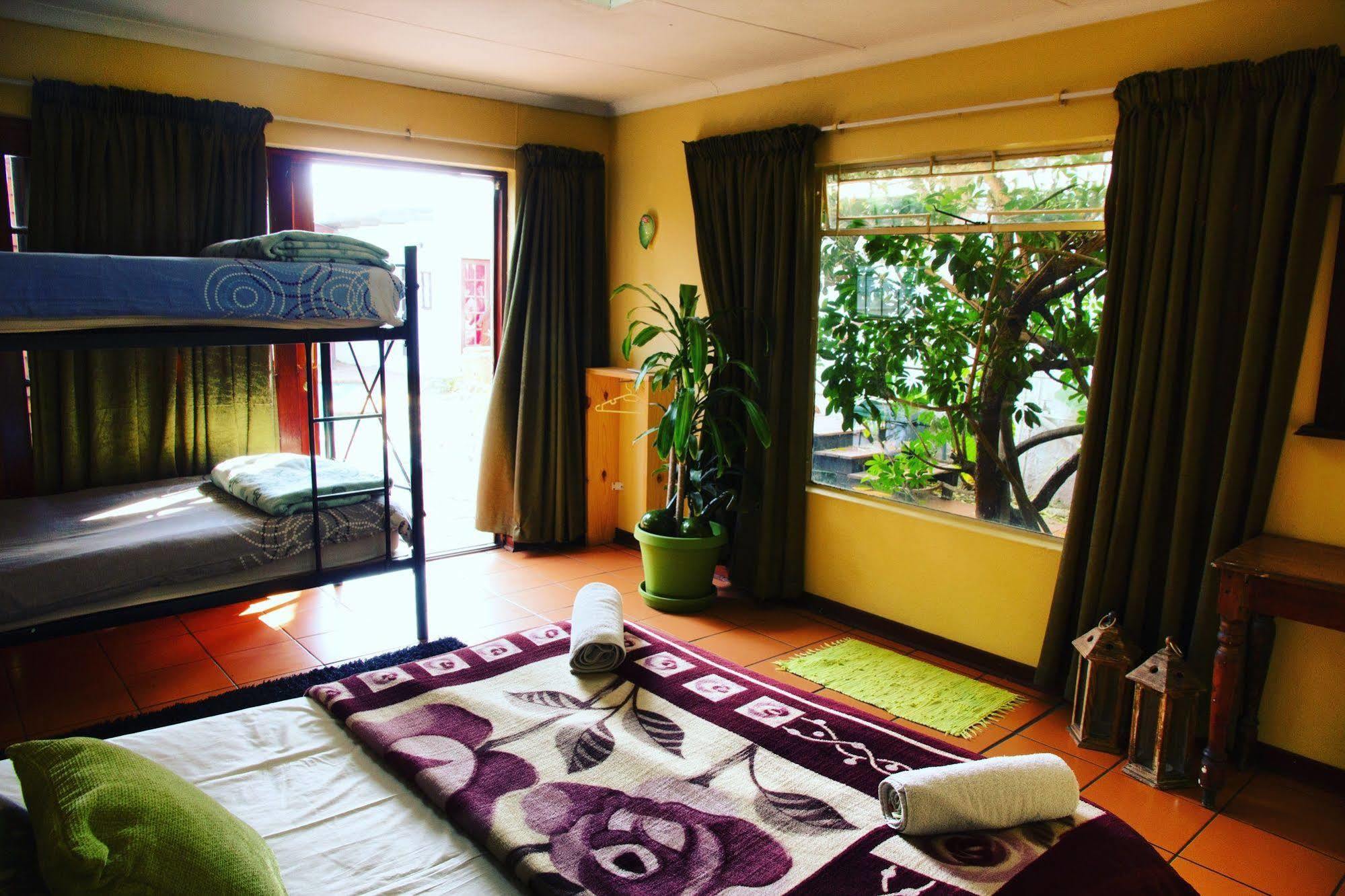 Homebase Melville Backpackers Johannesburg Dış mekan fotoğraf